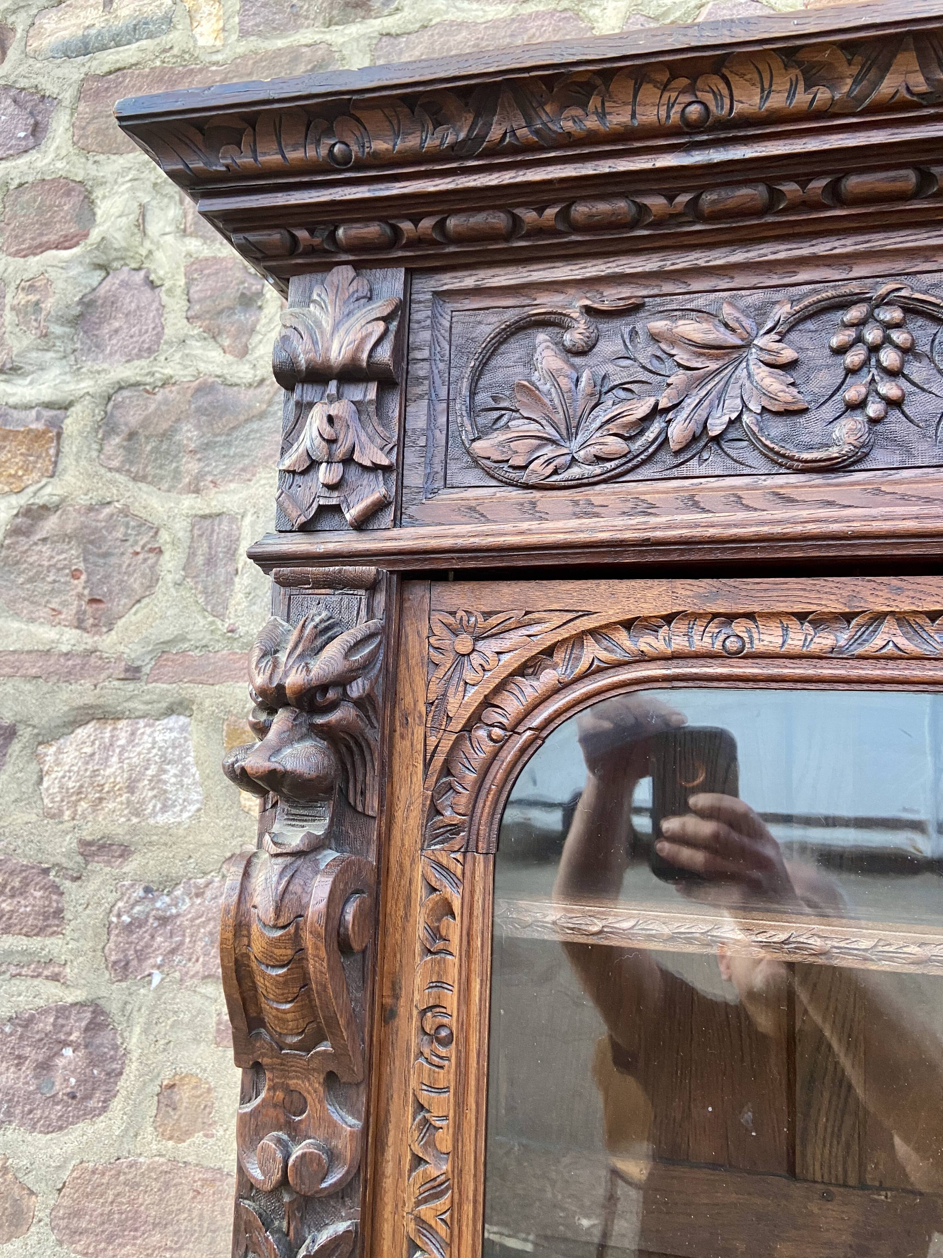 Hunting buffet style Louis XIII Renaissance XXth