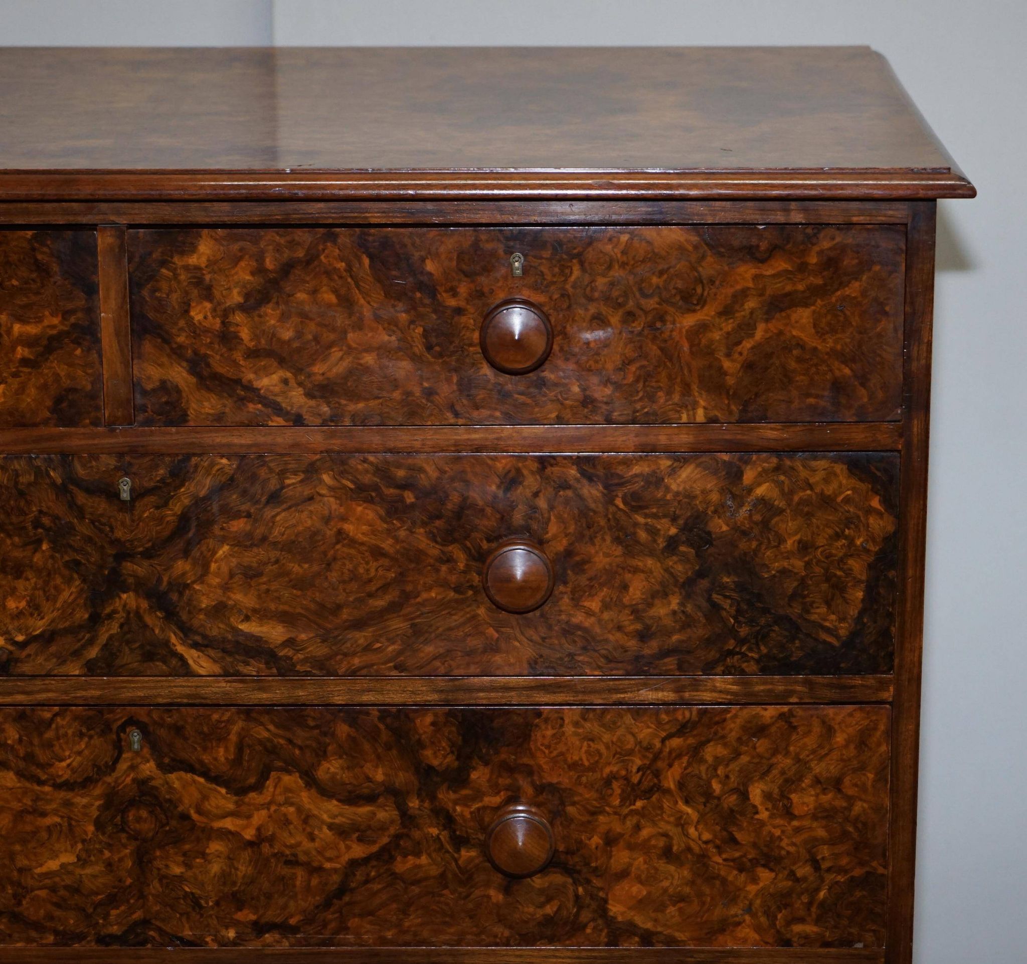 Commode militaire Howard & Son 1881 par Sir C Pigott