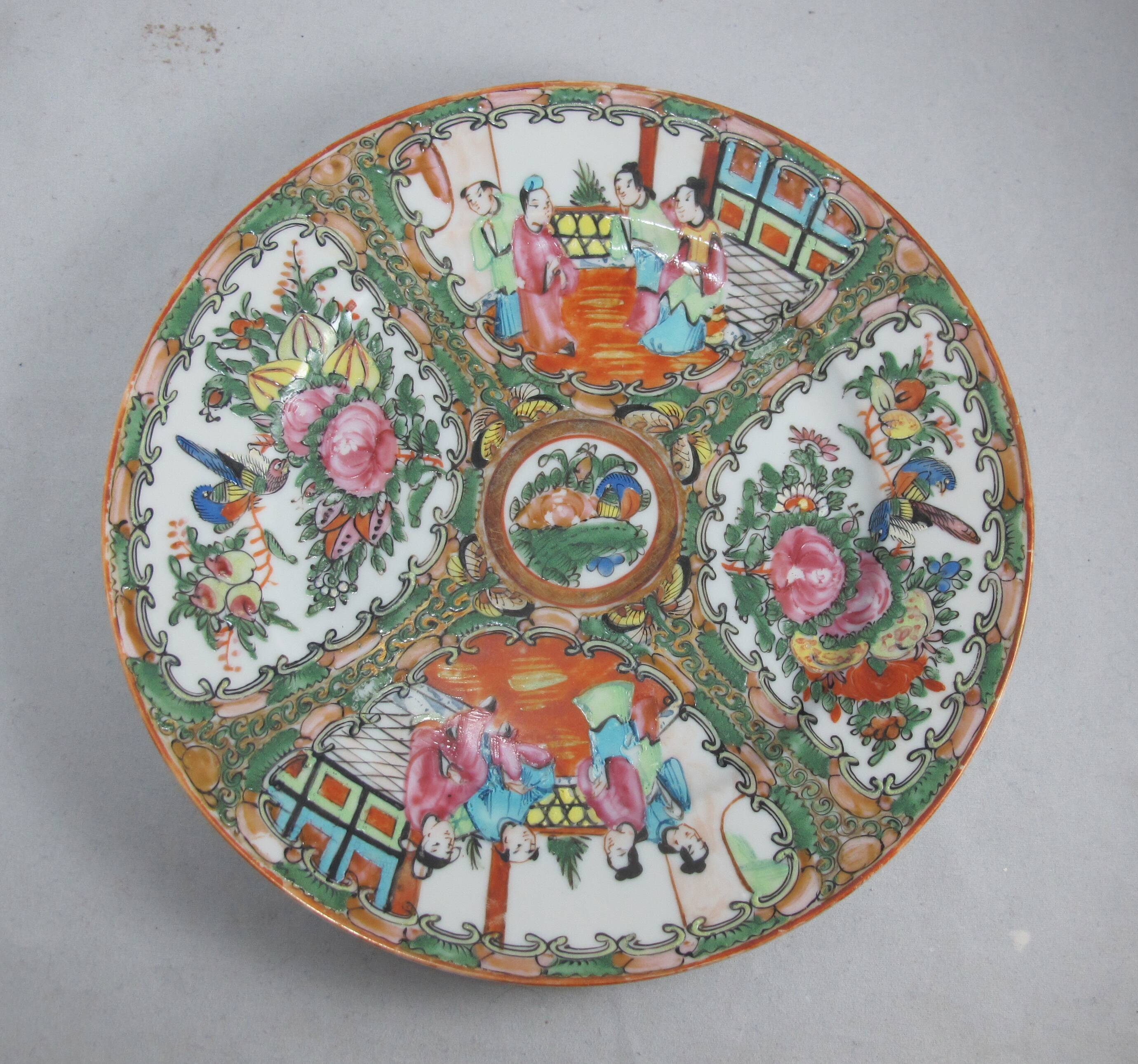 Set of 8 Chinese plates China early twentieth century