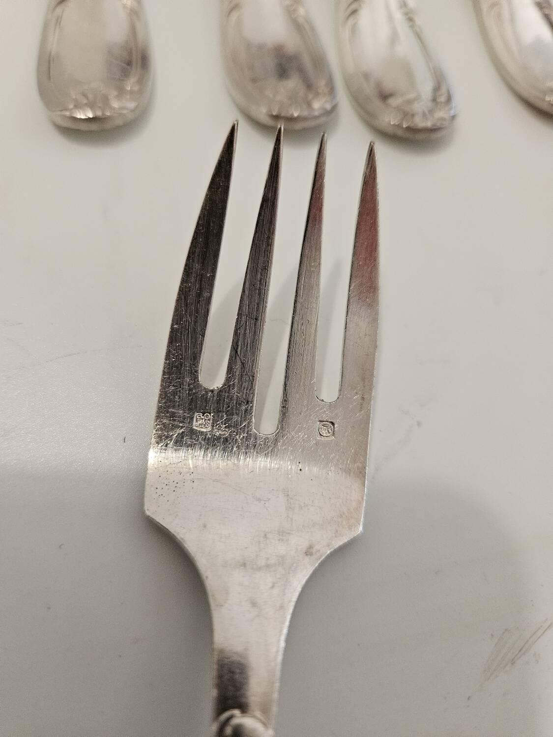 Silver fish cutlery