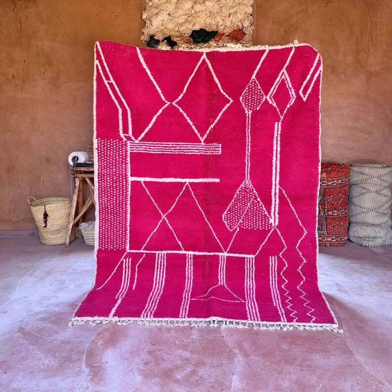 Tapis Beni Ouarain en laine rose