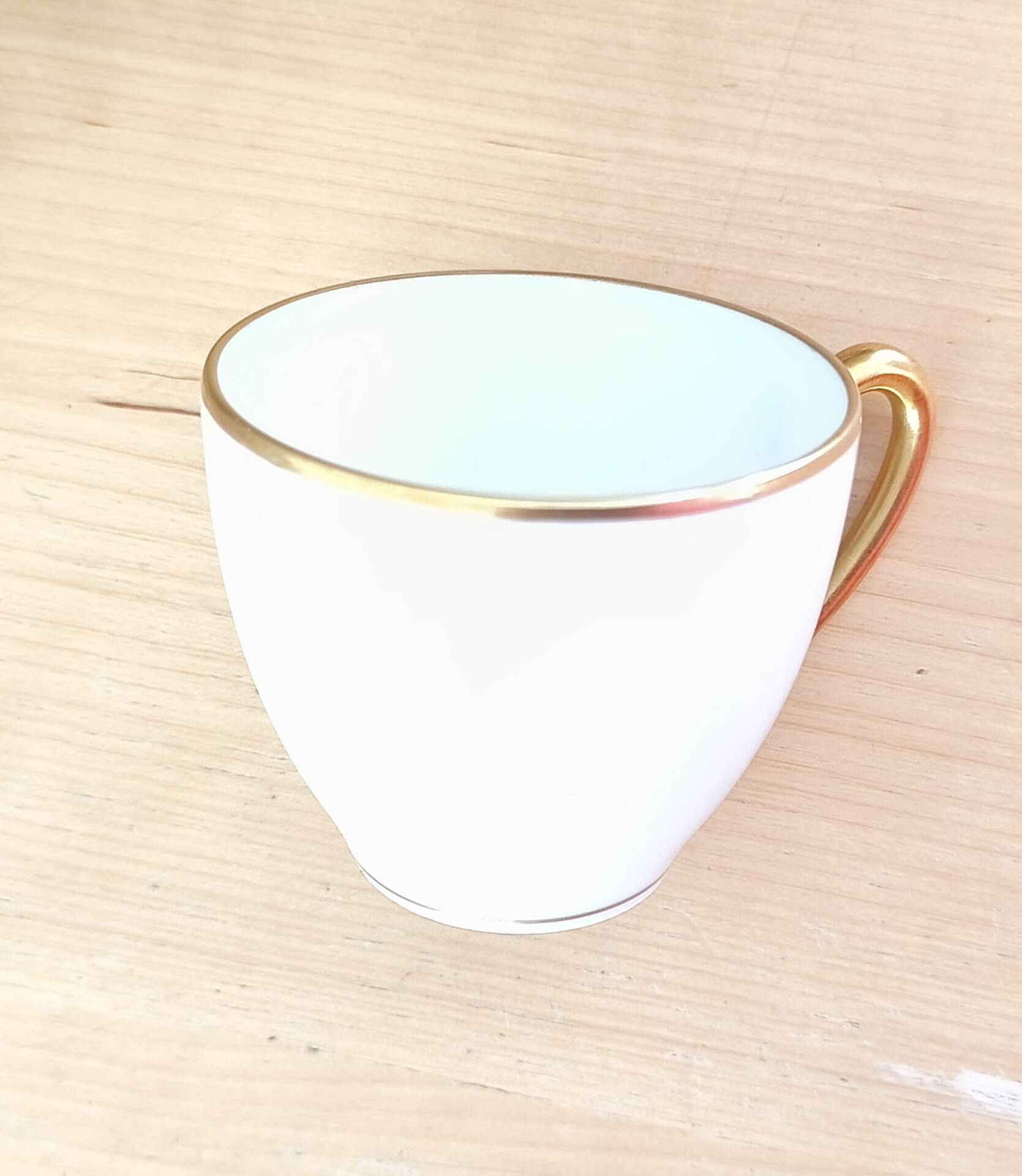 6 coffee cups and 2 saucers Haviland Limoges