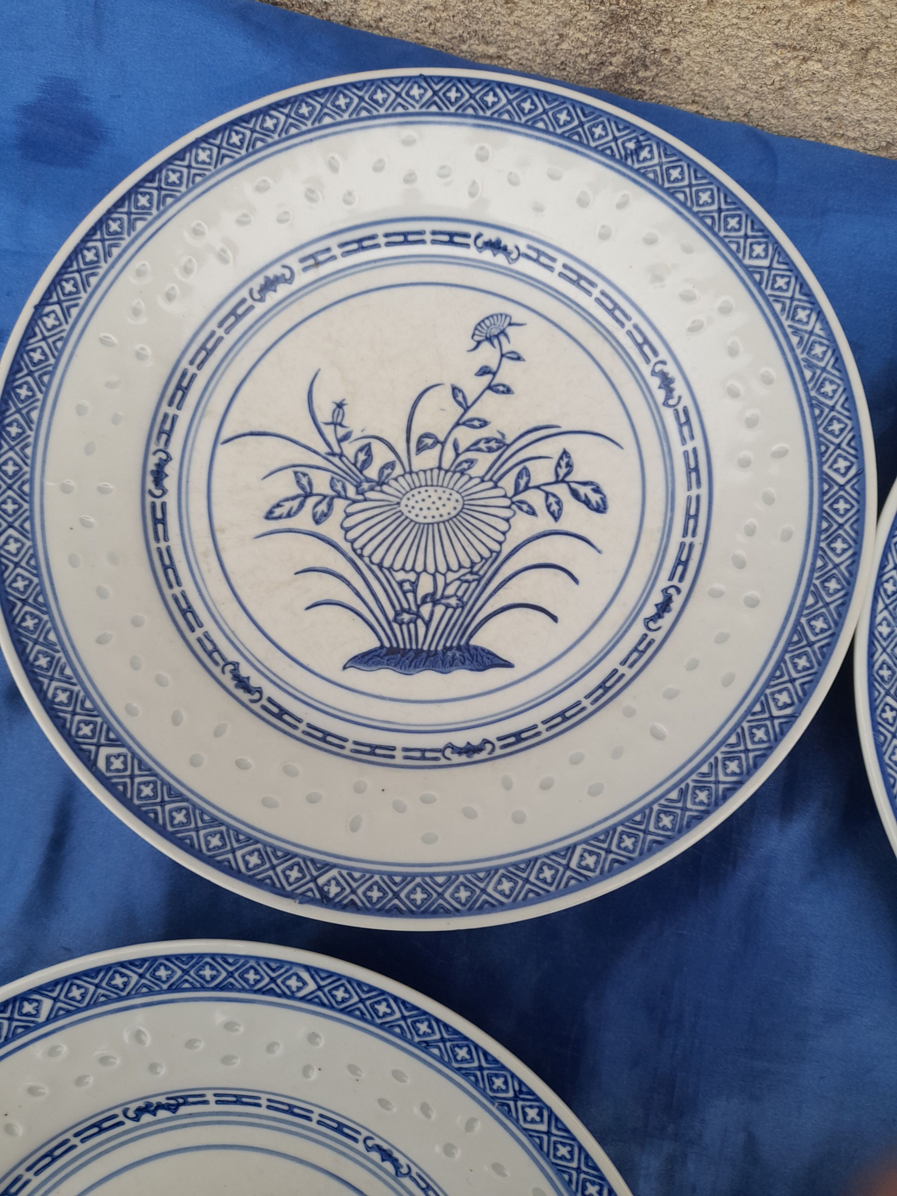 4 Chinese plates rice grain diam 25,5 cm