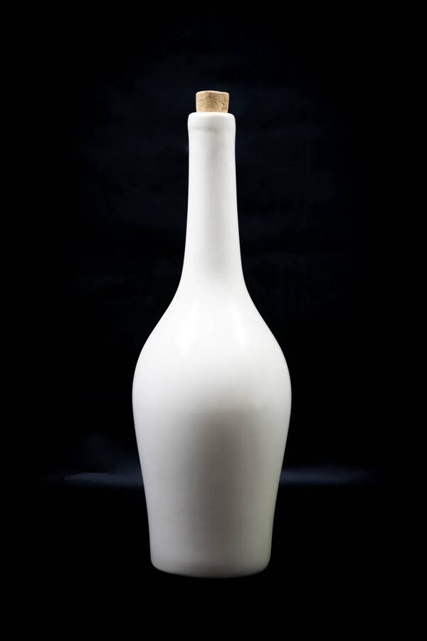 Bouteille à liqueur ''cognac'' faïence émaillée de Roger Capron Vallauris