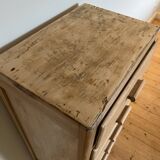 Vintage 5-drawer chest of drawers in waxed solid pine.