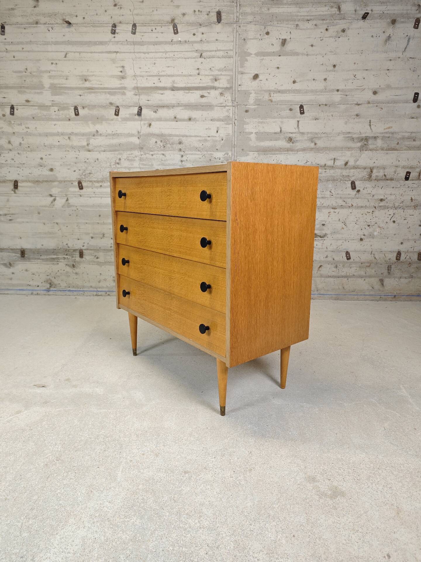 Vintage chest of drawers