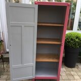 Parisian wardrobe bonnetière