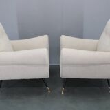 Paire de fauteuils bouclés italiens du milieu du siècle, pieds en fer et laiton, années 1950