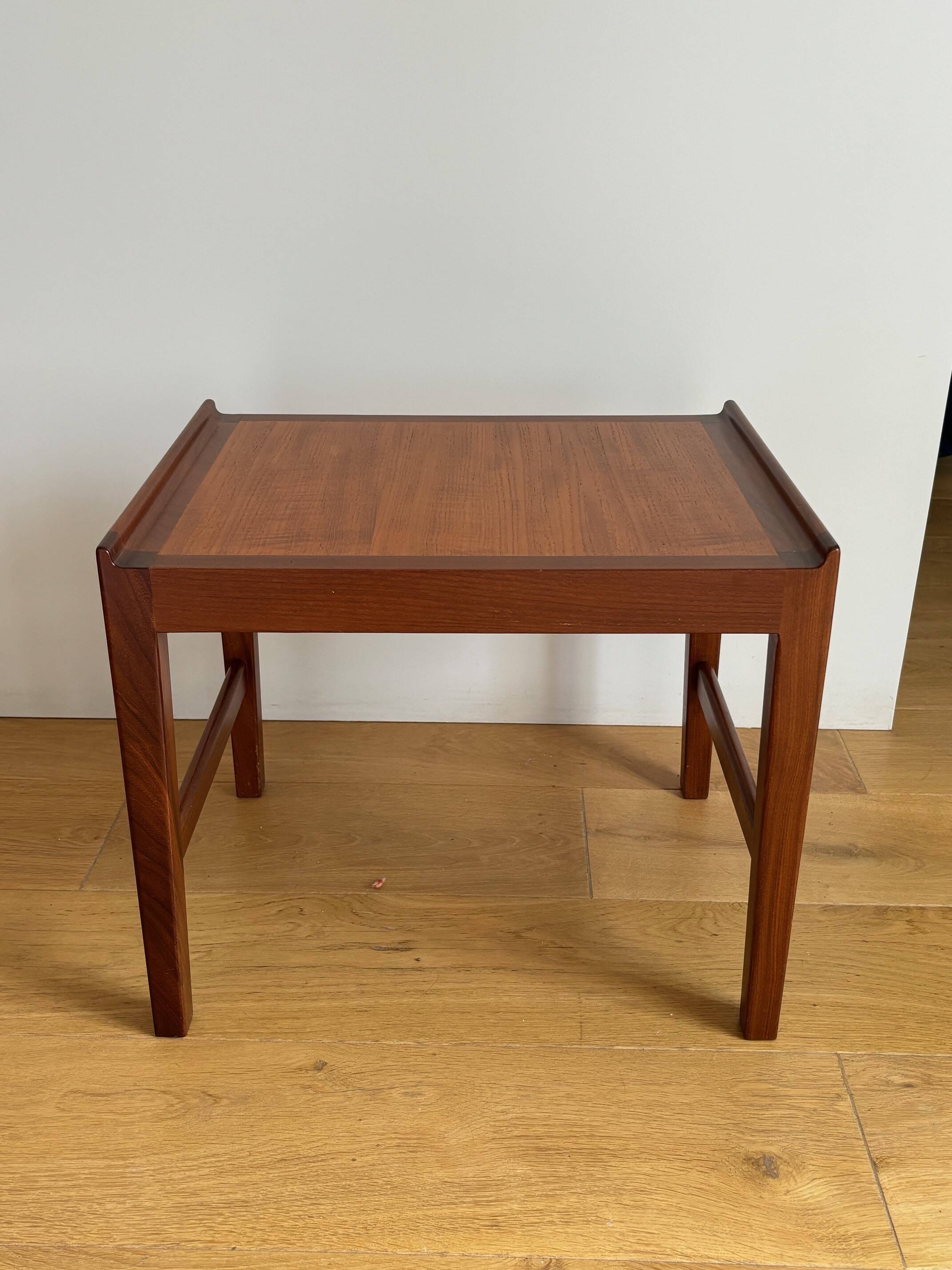 table de chevet ou d'appoint teck et palissandre - Suède années 50/60