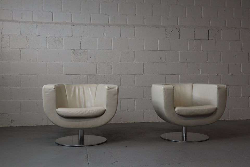 Fauteuils en cuir B&B Italia « Tulip » conçus par Jeffrey Bernett en 2000
