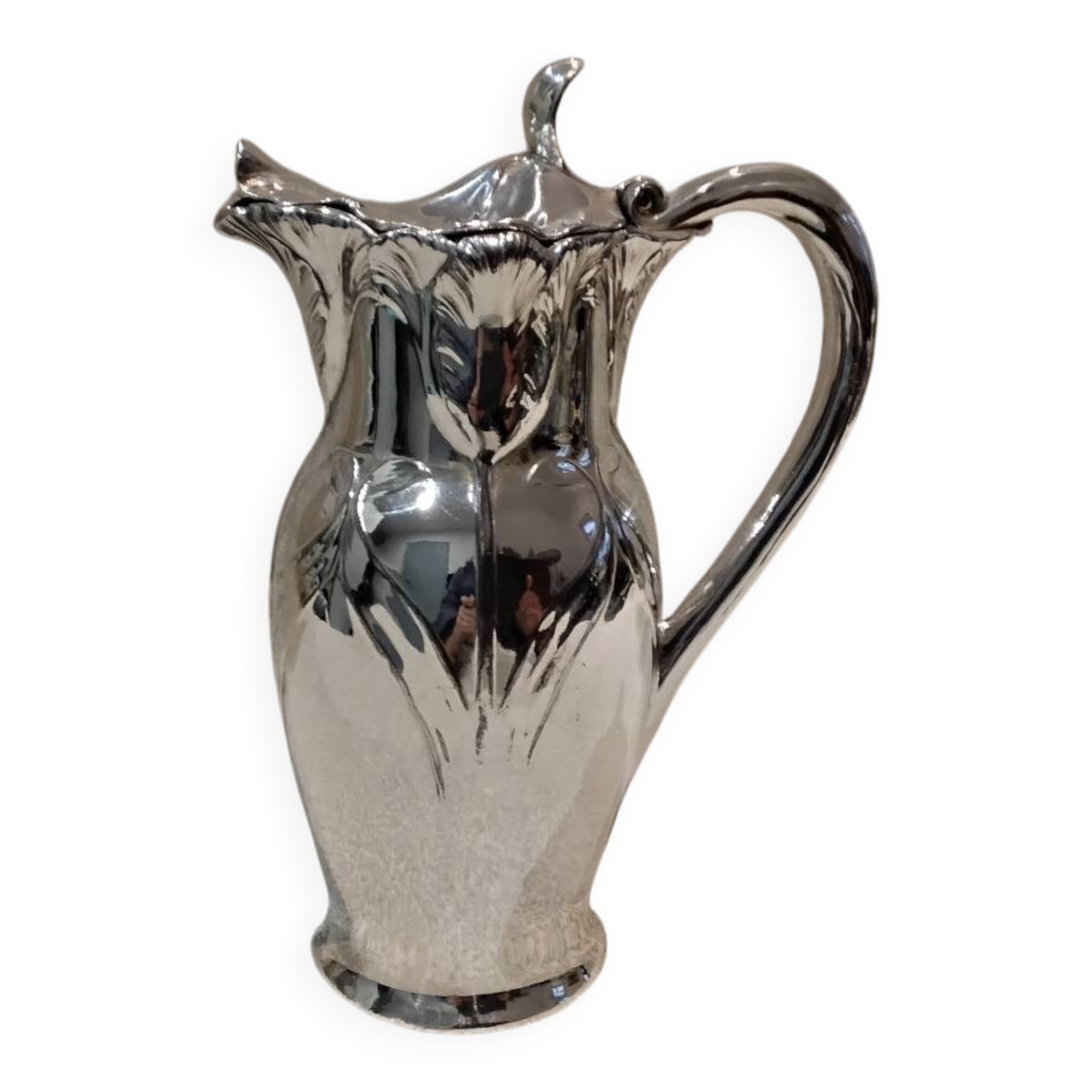 Silver metal jug in Art Nouveau style by the silversmith Gallia, height 26.2 cm.