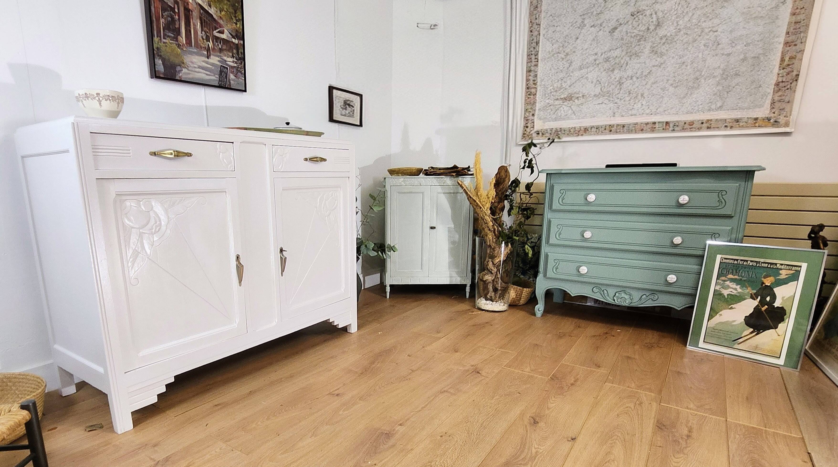 Chest of drawers with 3 drawers