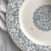 6 iron earthenware flat plates "Renaissance" Creil et Montereau