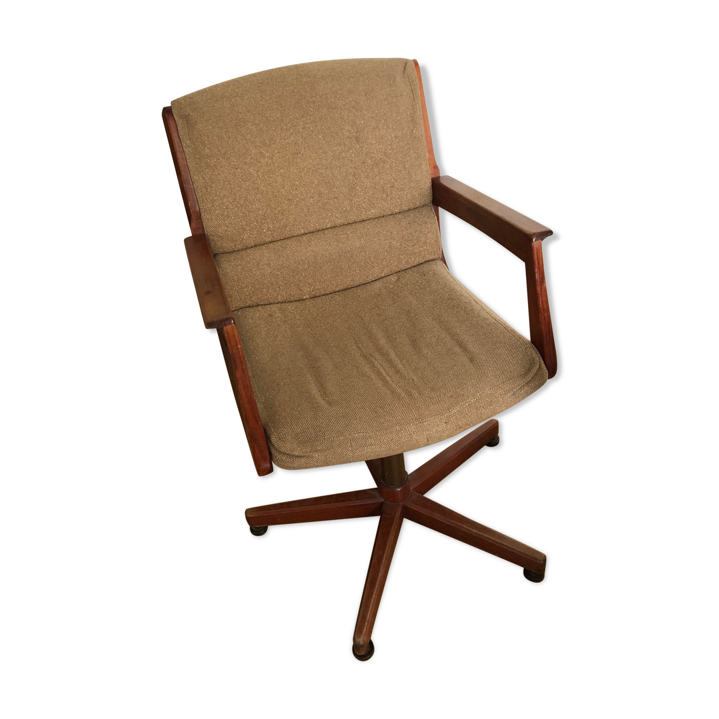 Scandinavian office chair