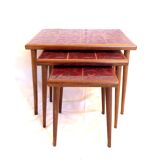 Table gigognes, années 1970