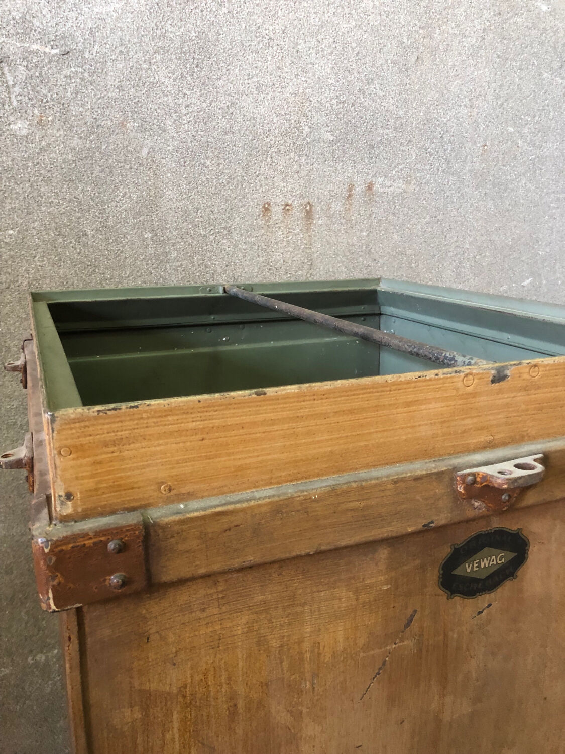 Metal marine wardrobe