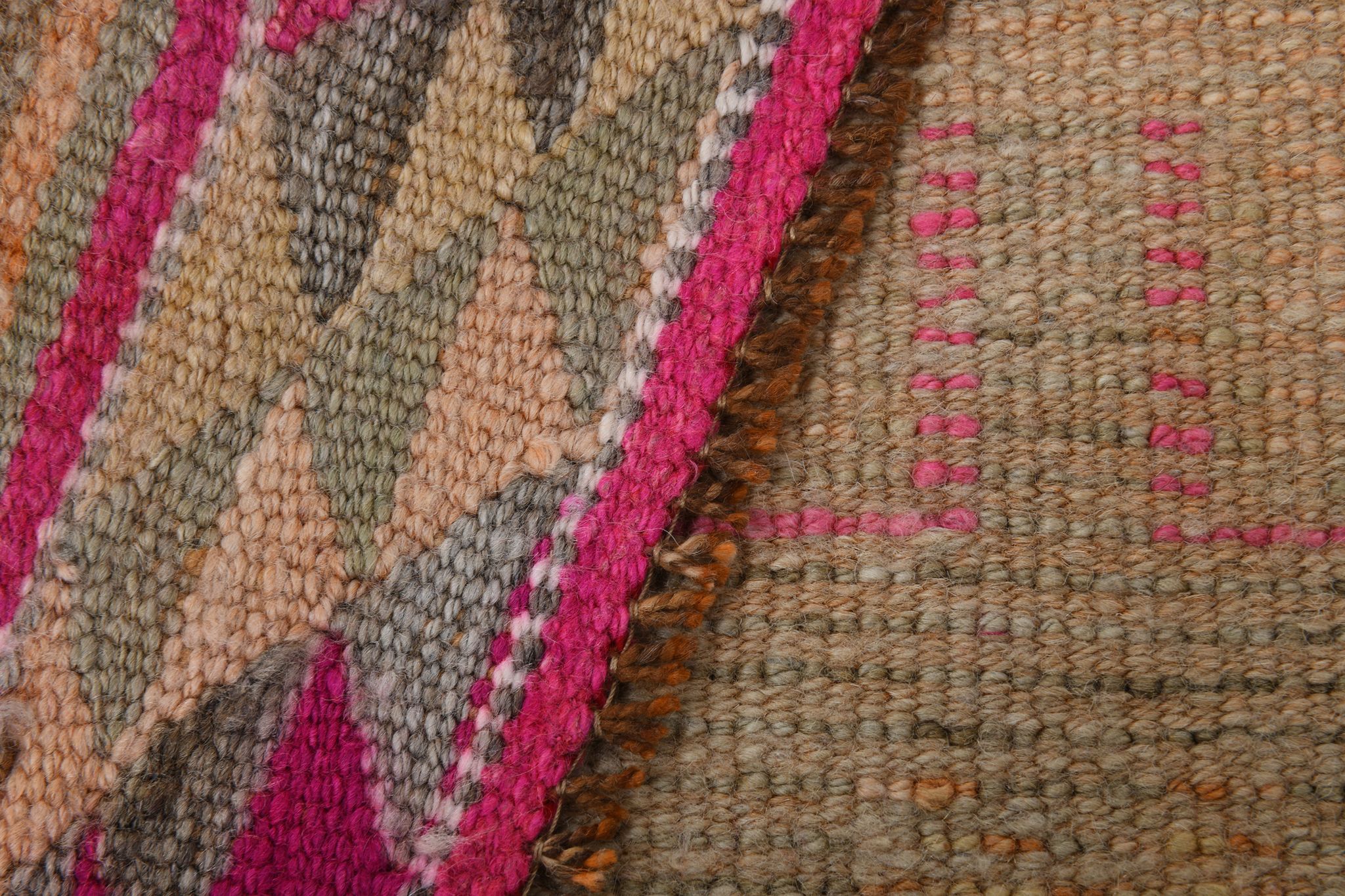 Neutral color handmade runner rug 317x87cm