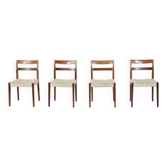 Ensemble de 4 chaises par Nils Jonsson pour Troeds Swedish en superbe teck