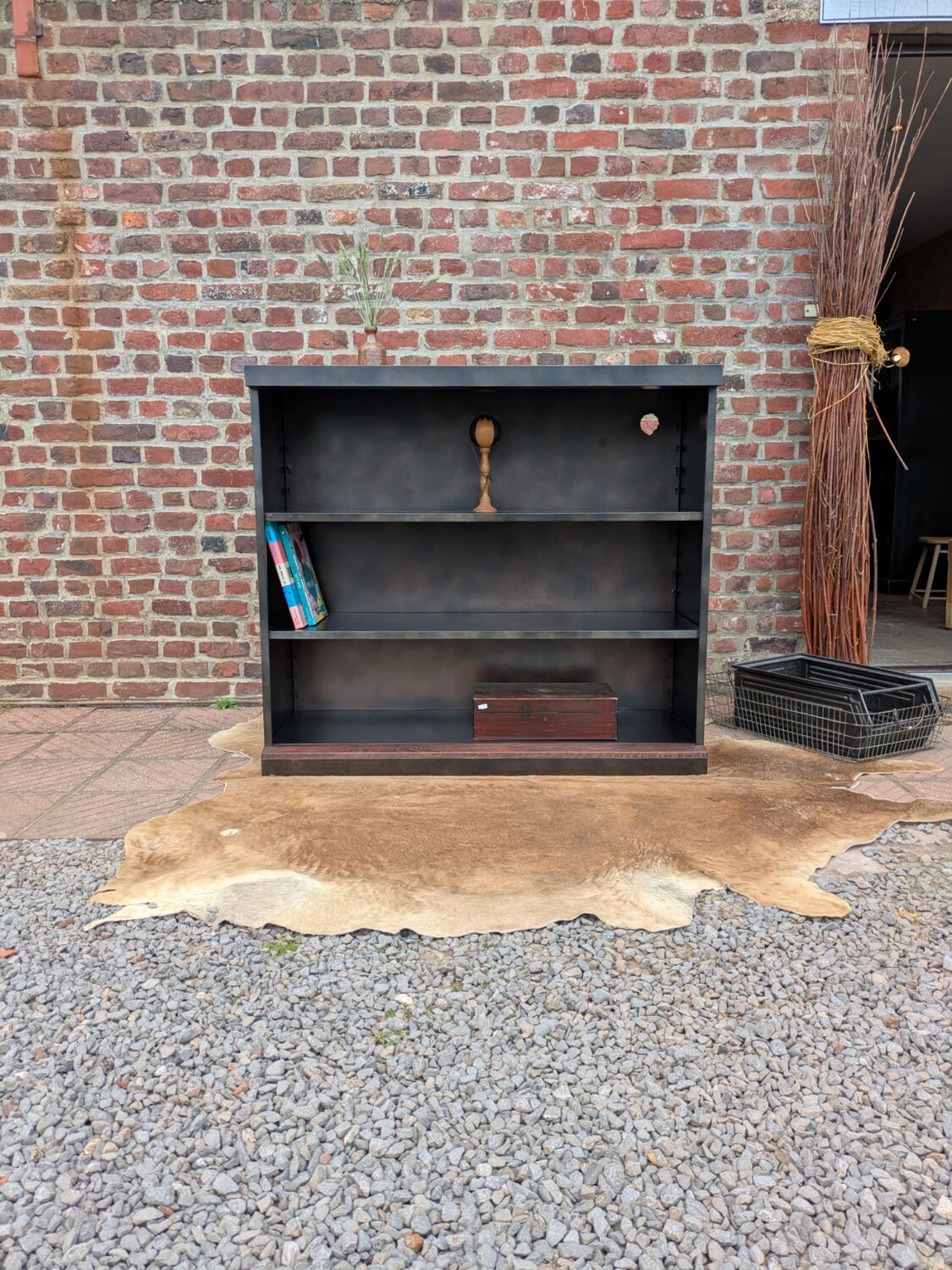 Industrial shelf