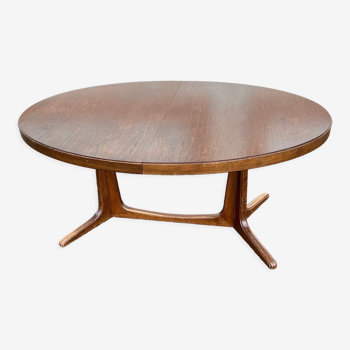 Oval baumann table
