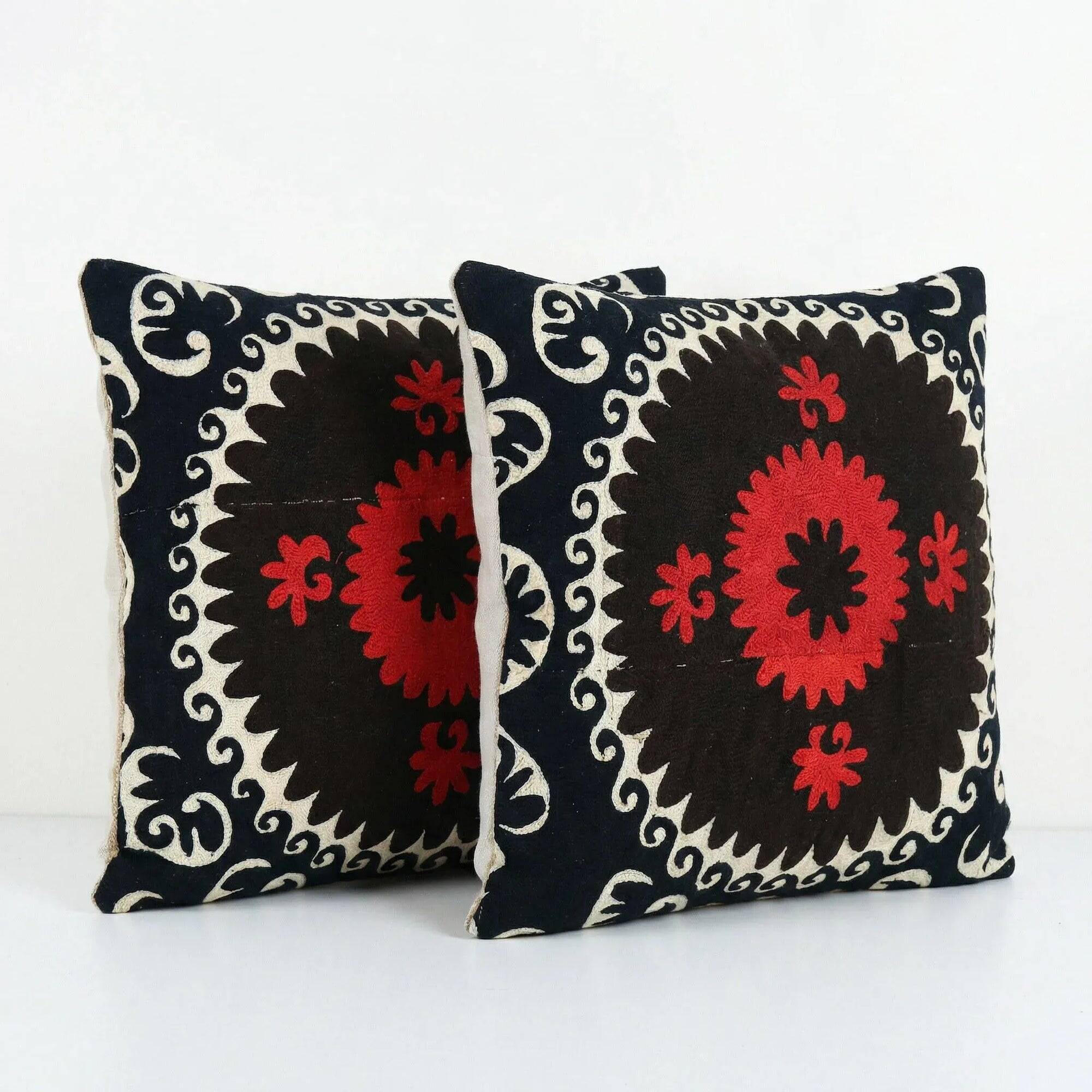 Lot de 2 housses de coussin brodées vintage 61x61 cm