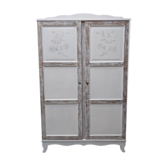 Parisian wardrobe, engraved wardrobe