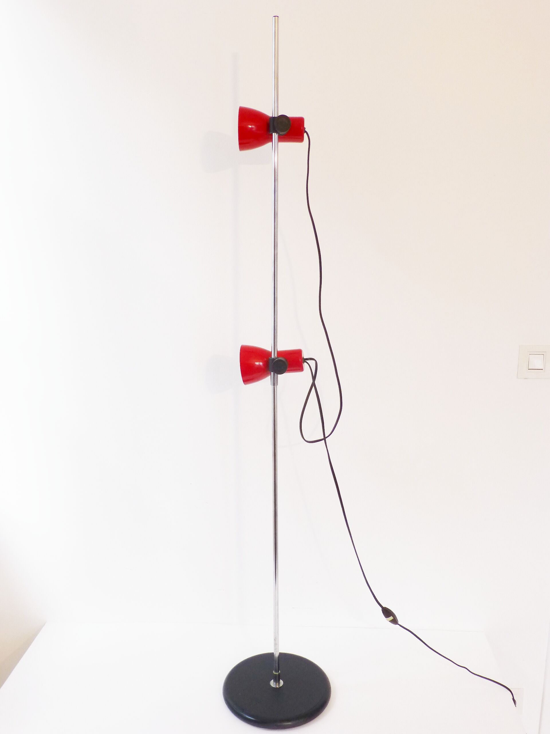 Lampadaire à double spot rouge en tôle 1970 vintage design 70's