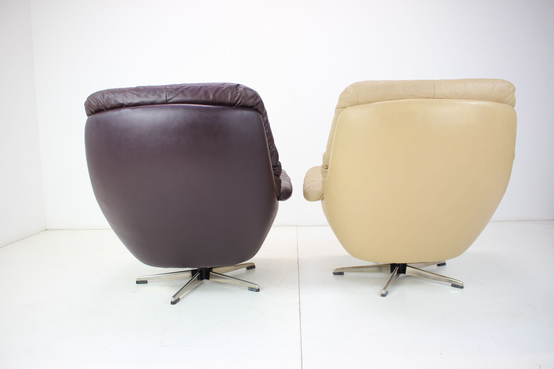 Set of two scandinavian adjustable leather armchairs by peem, 1970s, finland