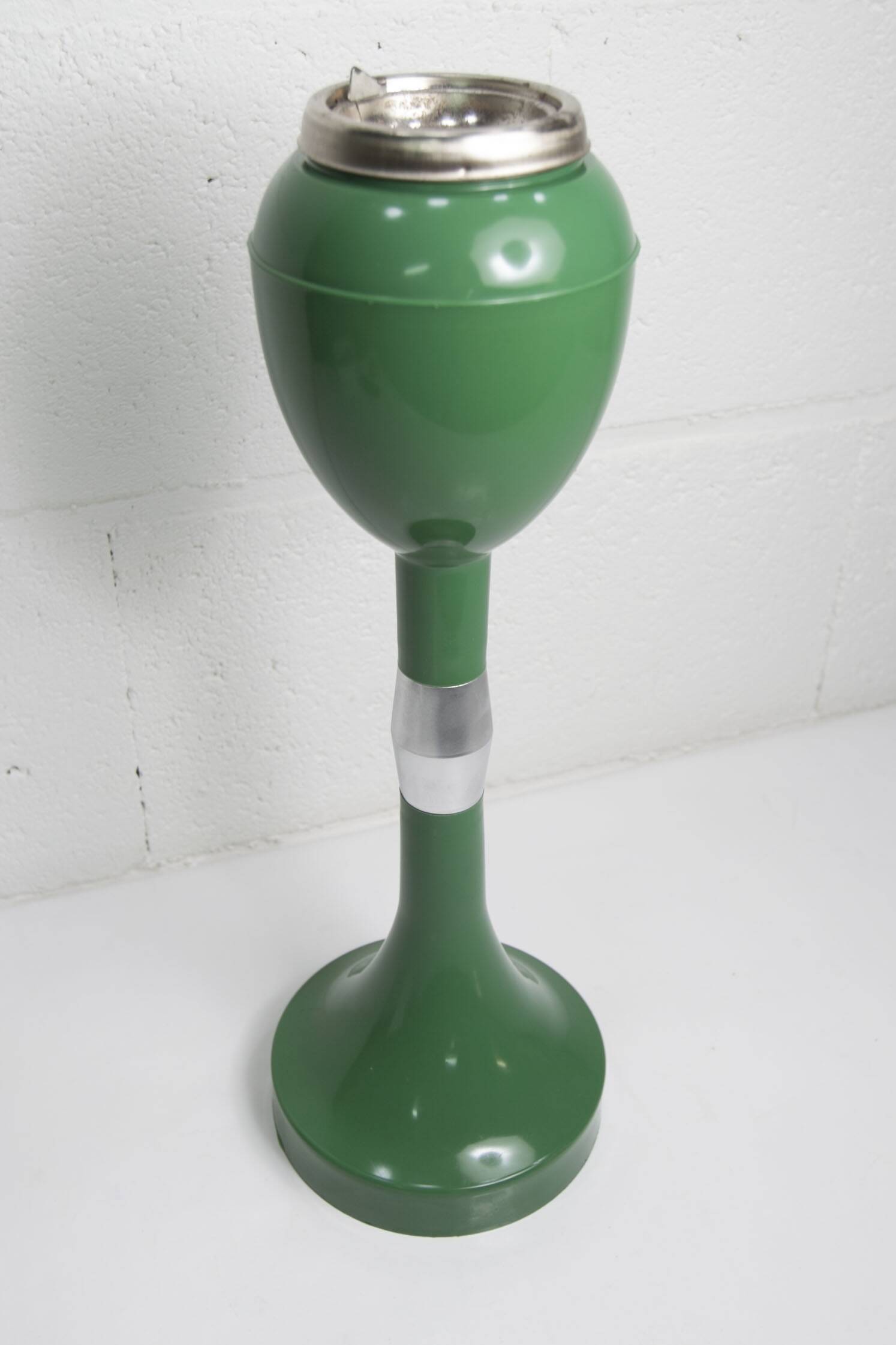 Space age ashtray 1970 italian design green