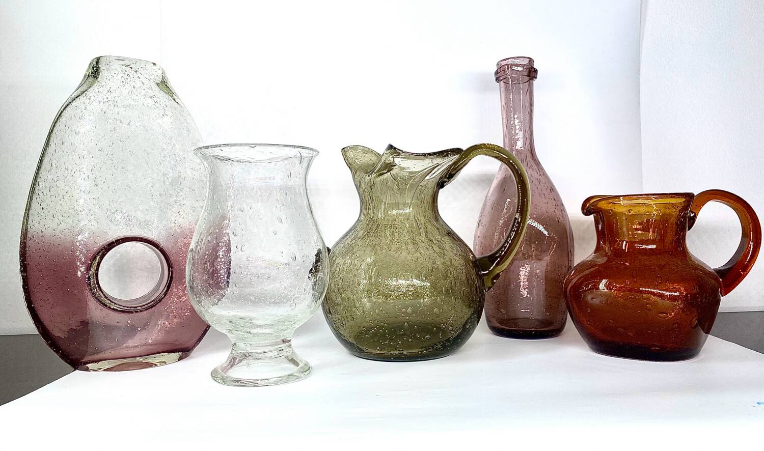 Large lot of Biot pitchers et vases