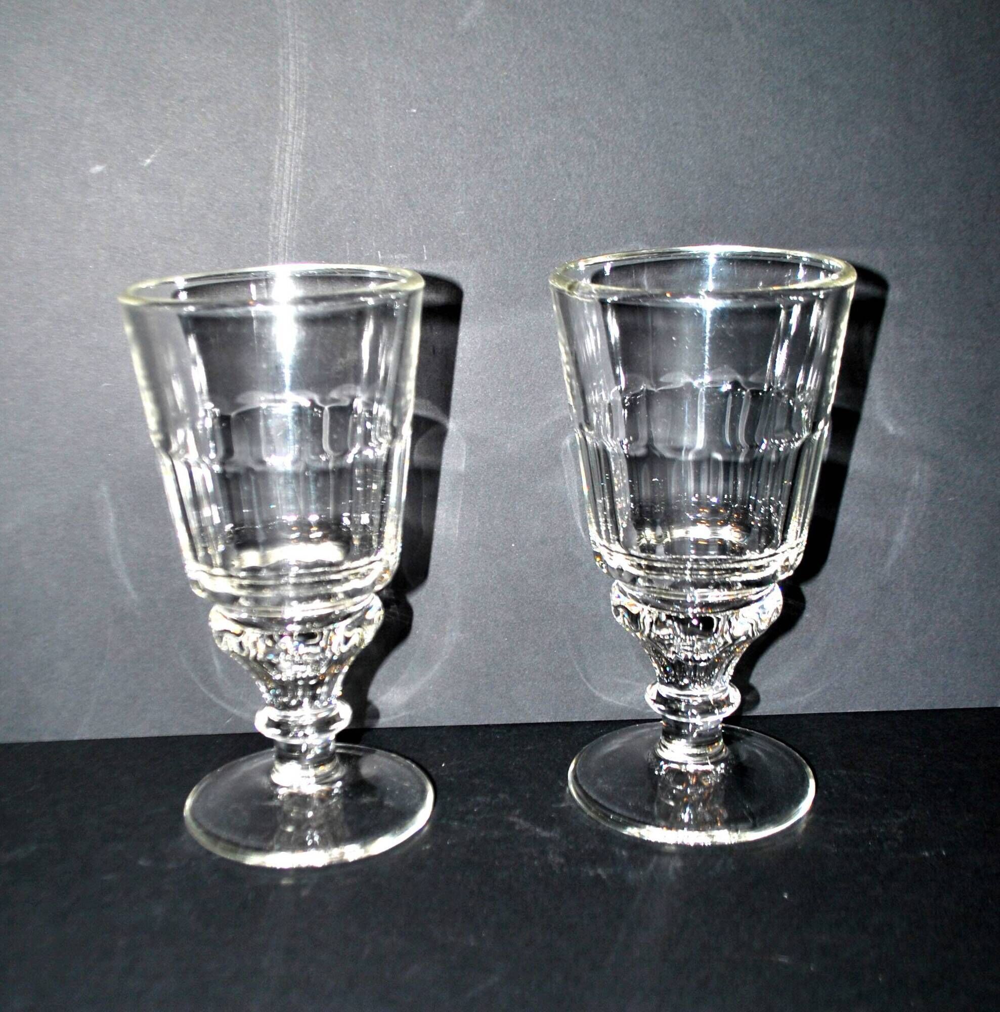 Lot de 2 verres à Absinthe en verre moulé vintage H16.5cm