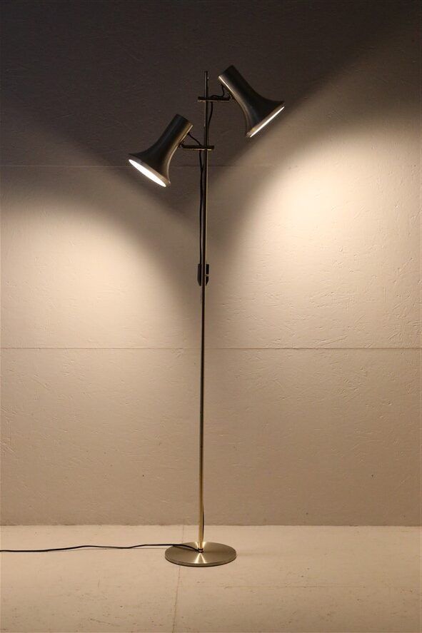 Lyskær Belysning double spot floor lamp / reading lamp / brass / 1970s / Danish modern design