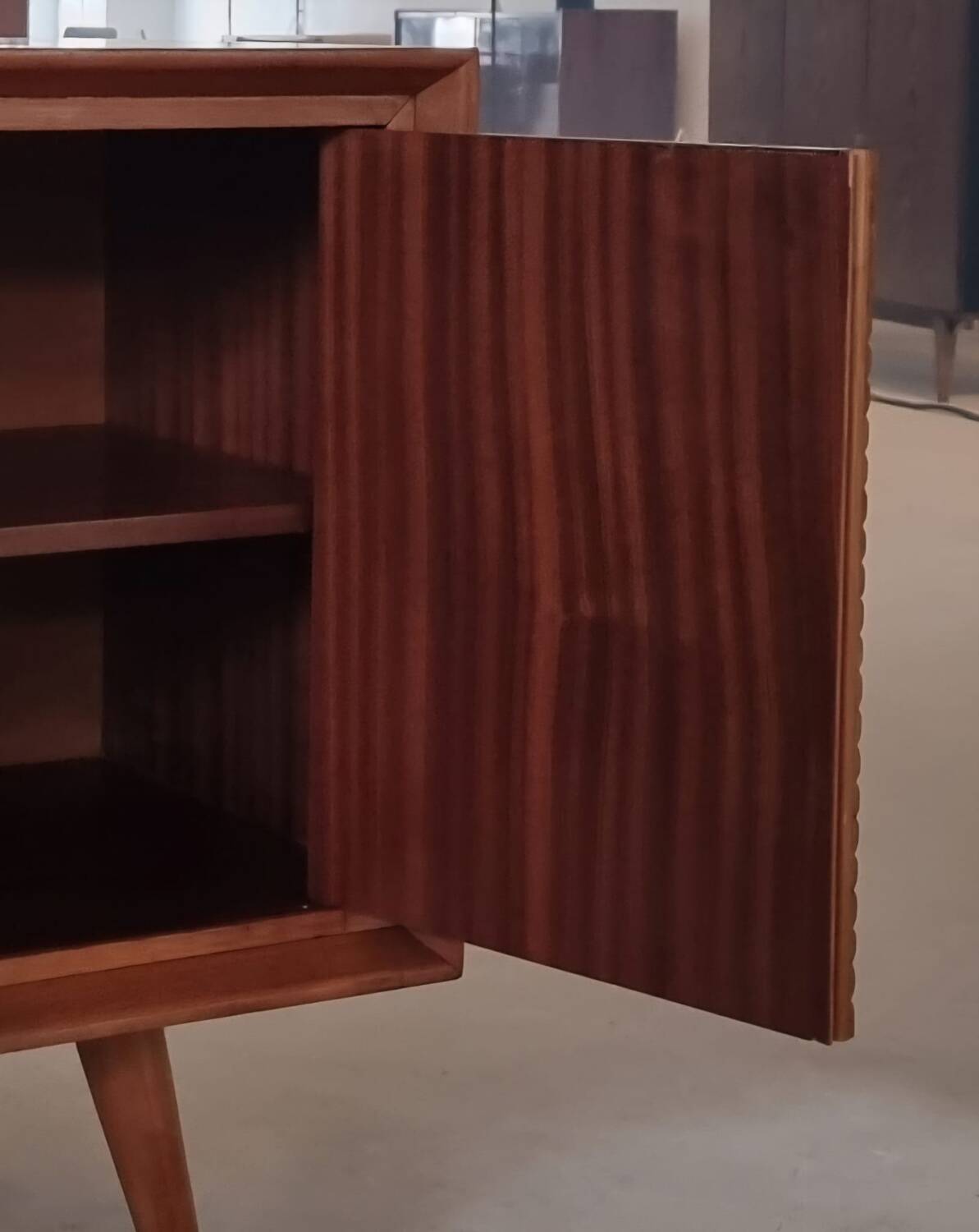 Buffet du milieu du siècle