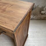 Oak trading post in early XXth century