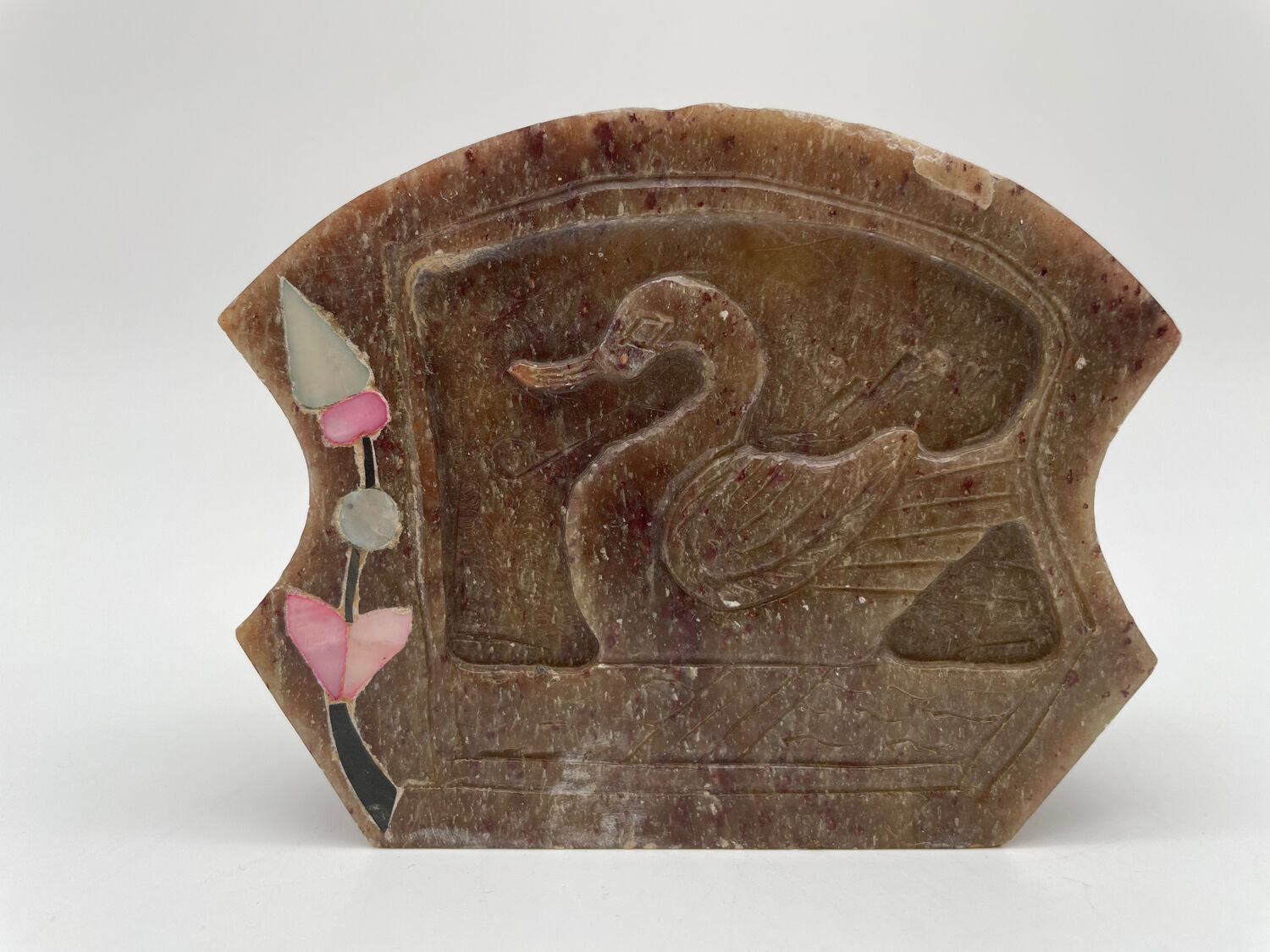 Carved quartz pencil pot and inlaid pearly stones, swans and flowers.