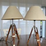 2 adjustable lamps on vintage tripods