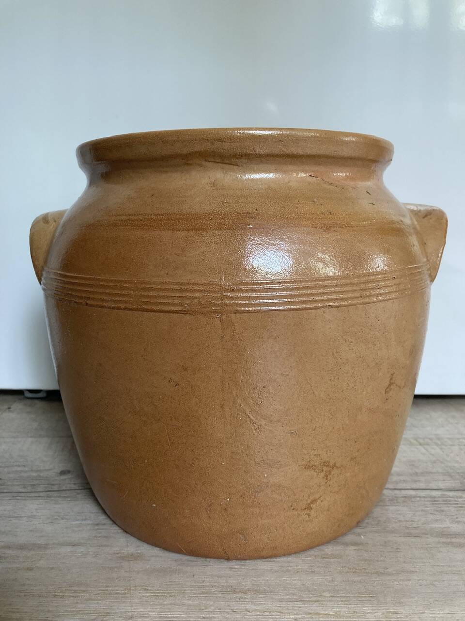 Brown stoneware jar pot