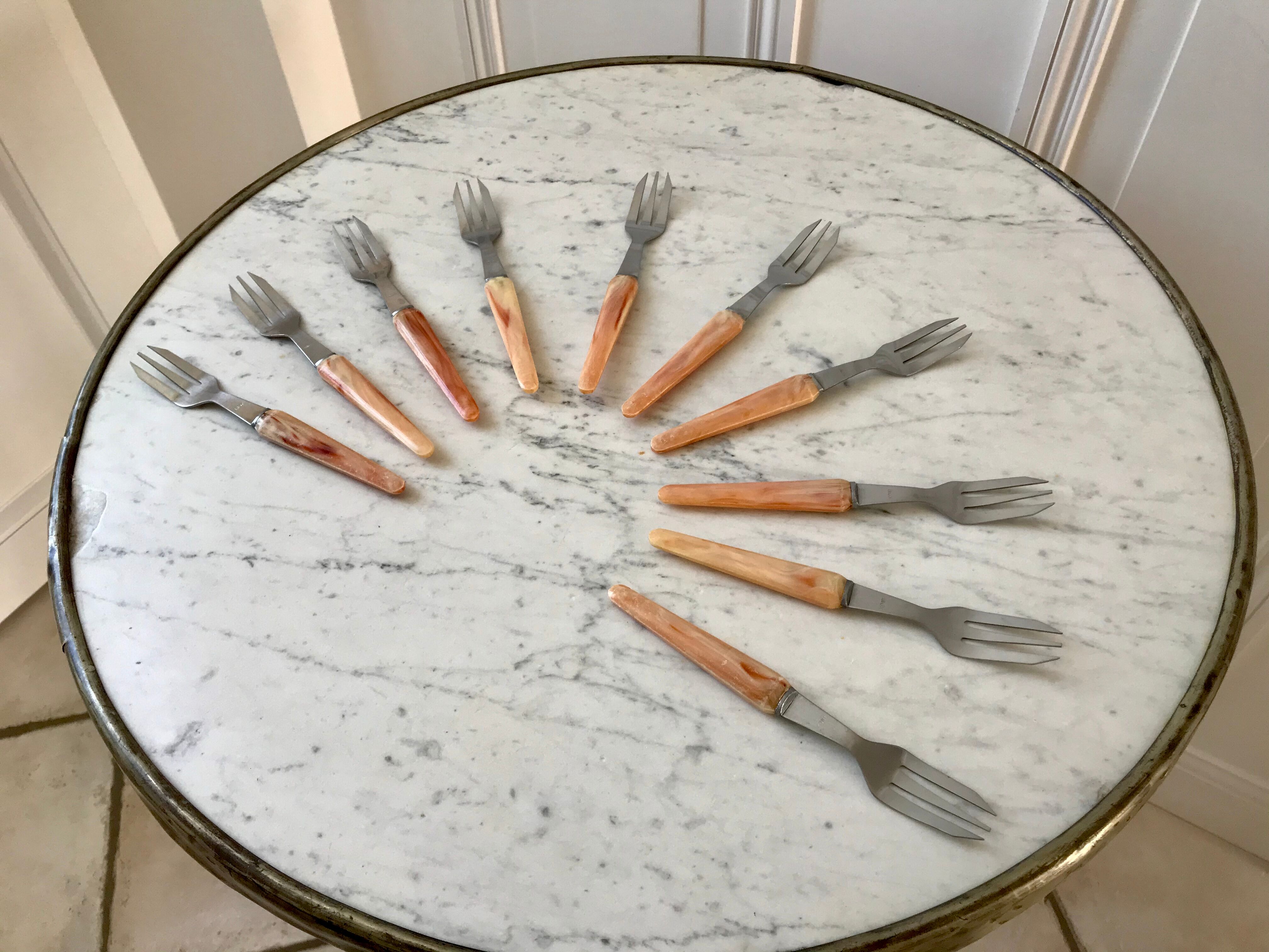 Set of 10 dessert forks in Bakelite 60s-70s