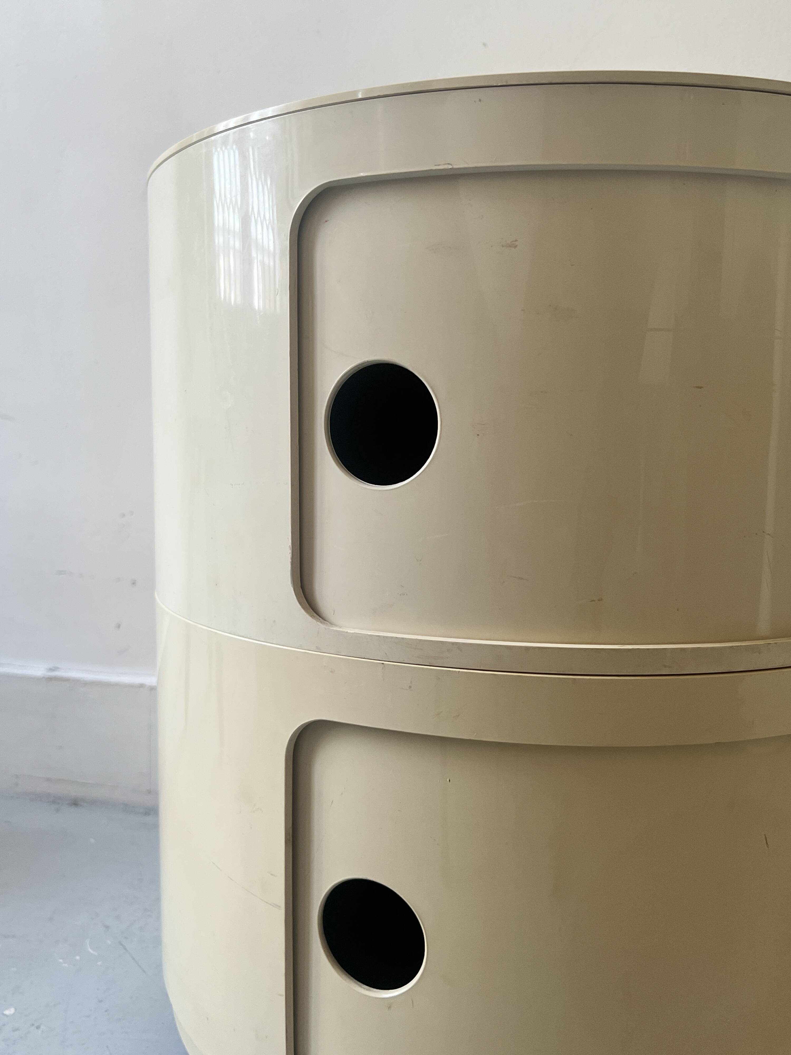 Componibili XL bedside table in cream by A. Castelli for Kartell, design 1970.