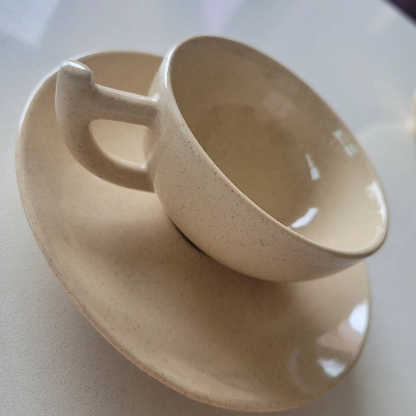 6 art deco style cups and saucers