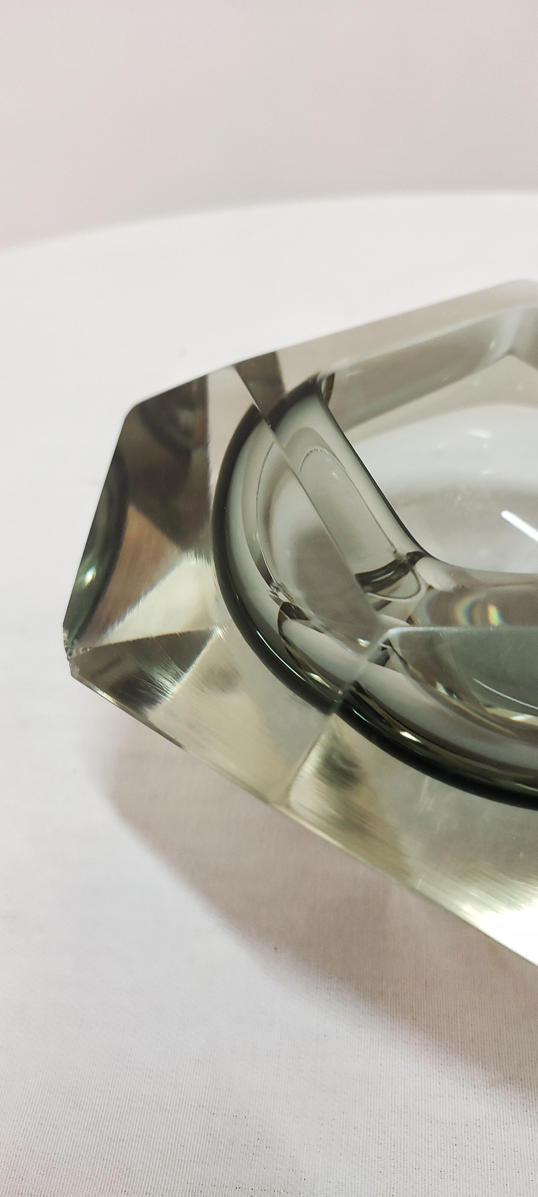 Bol décoratif en verre de Murano. Italie années 1980