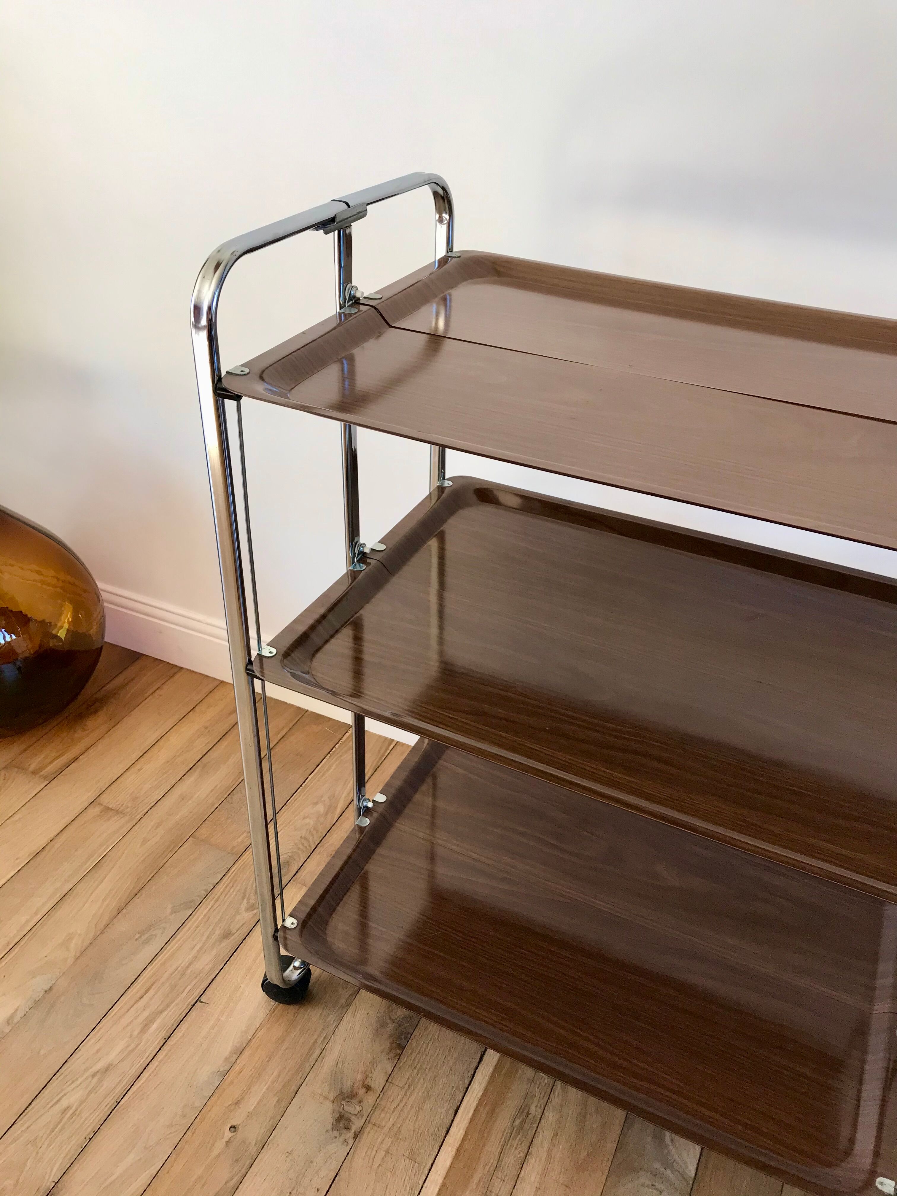 Service in formica and folding chrome 70s