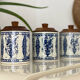 3 Delfts jars.