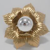 Golden flower wall lamp