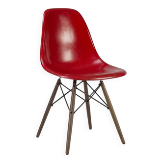 Red Herman Miller Original Eames DSW Dining Side Shell Chair