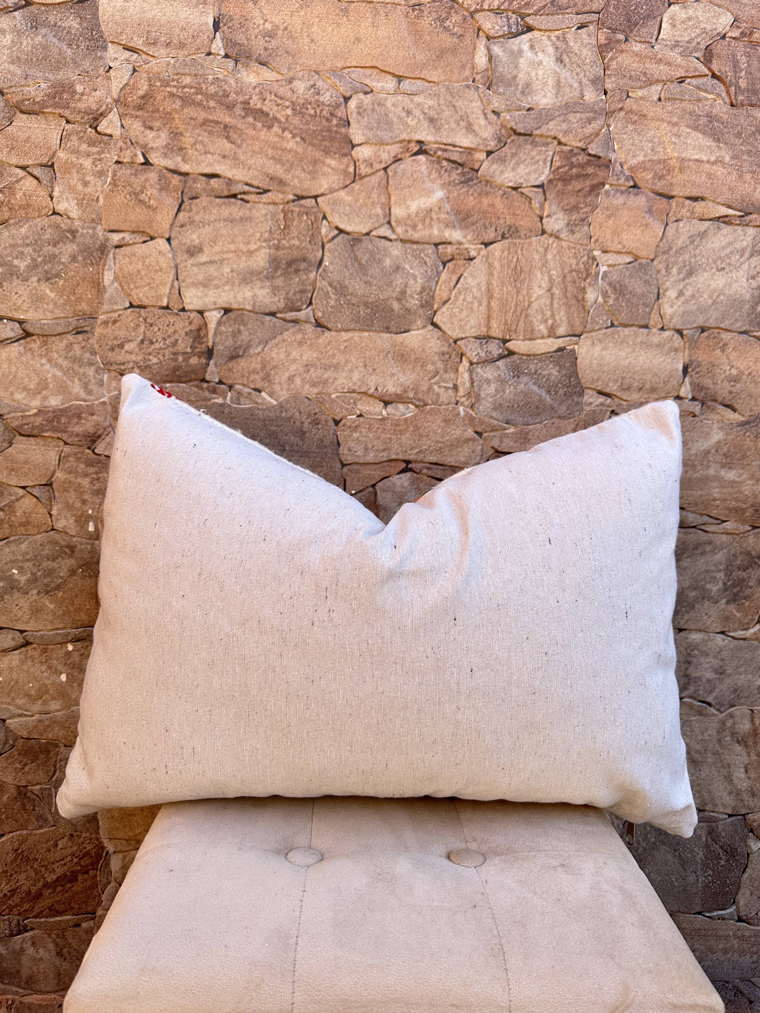 Handmade white Moroccan cushion cover (60x40 cm) for Kilim rugs, cushion cover,