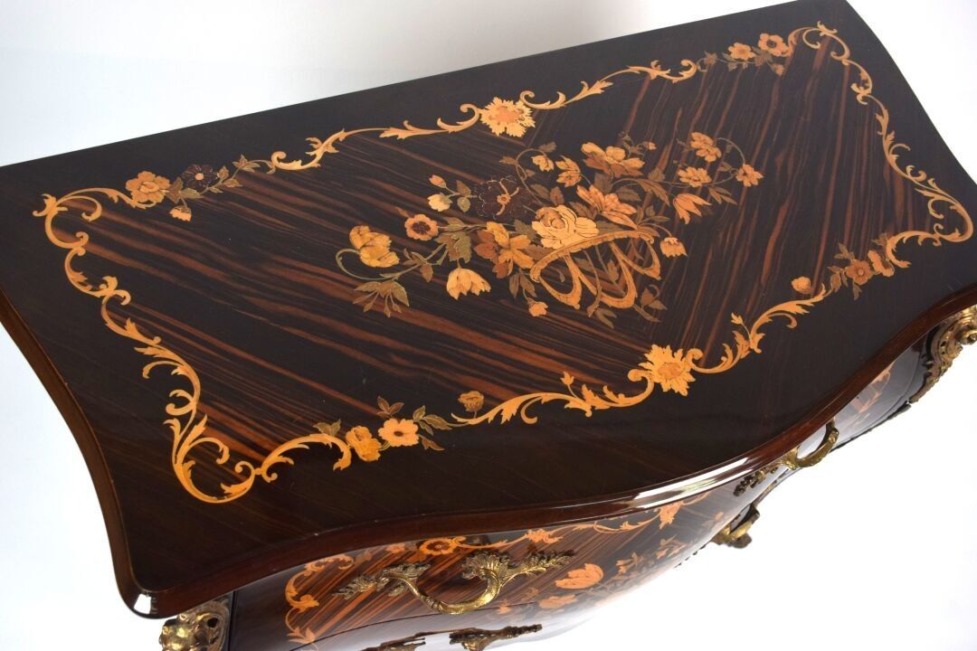 Louis XV chest of drawers