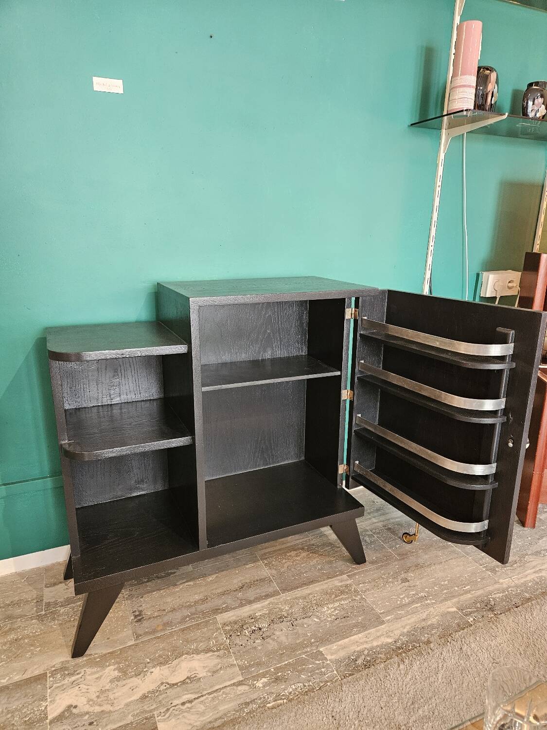 Small bar cabinet from the 30s and 40s