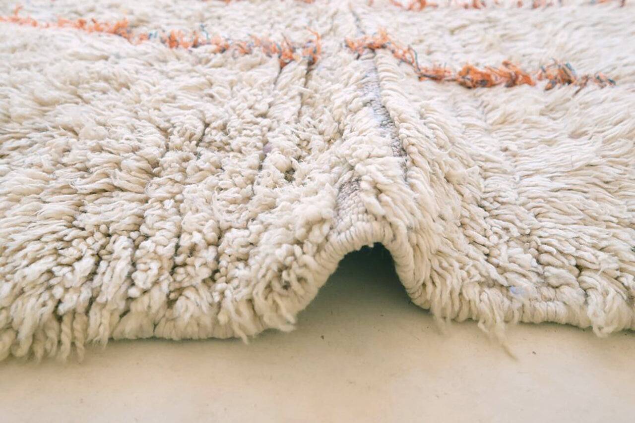 Traditional handmade Azilal rug size 150 x 250 cm