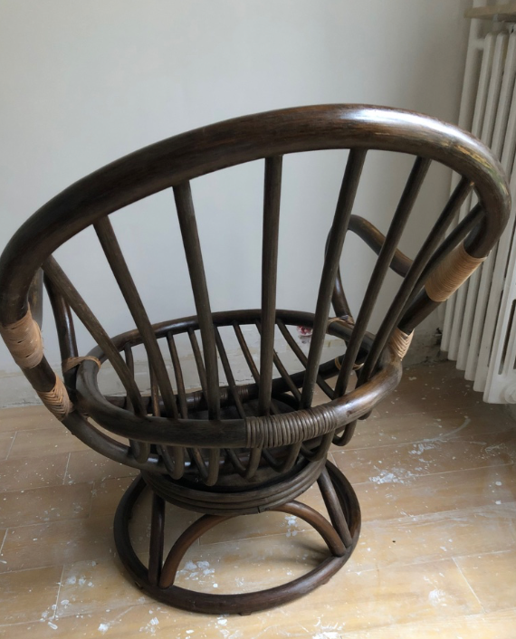 Lot of two rotating rattan chairs